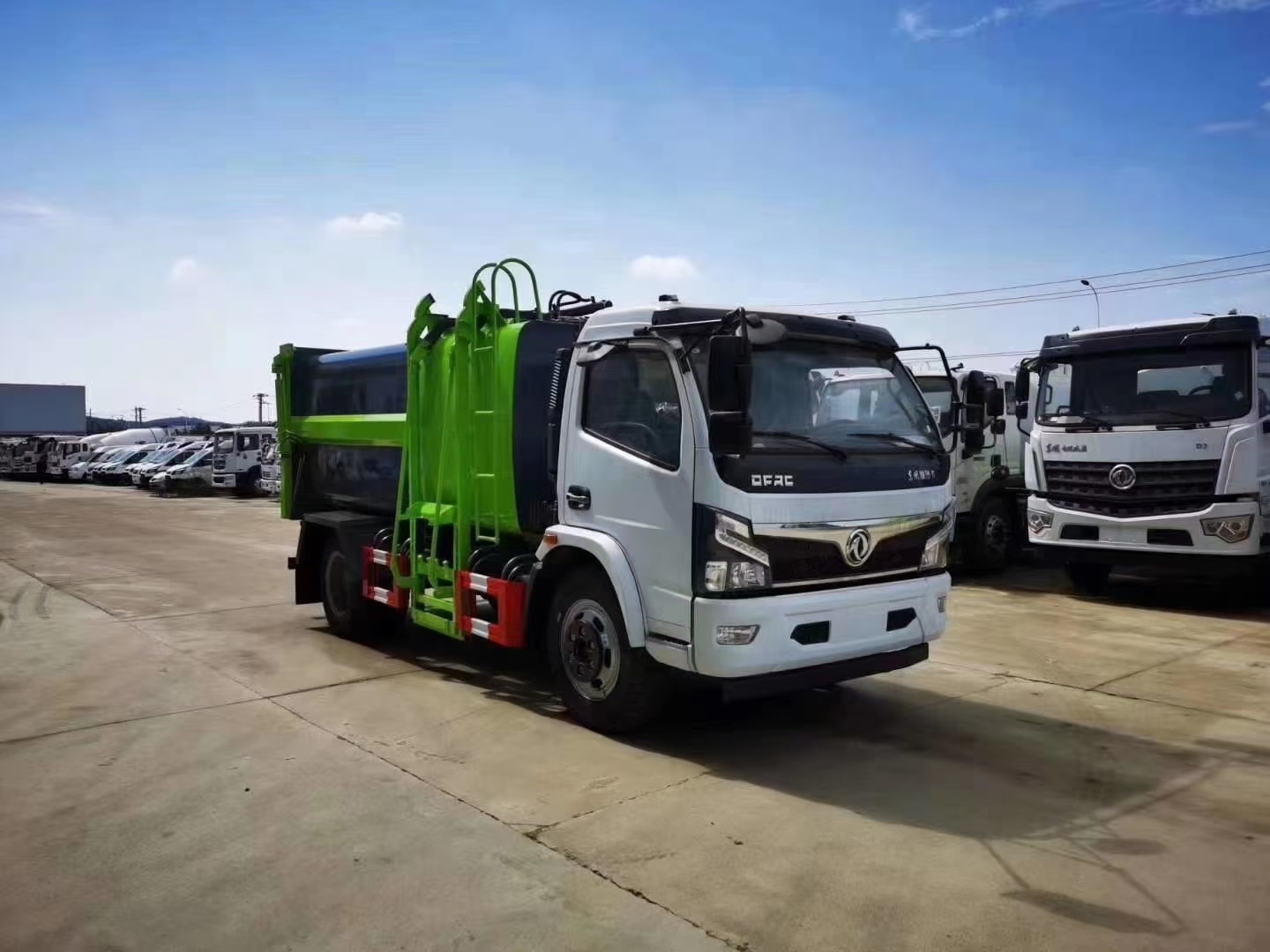 DongFeng garbage trucks garbage vehicle wholesale china export