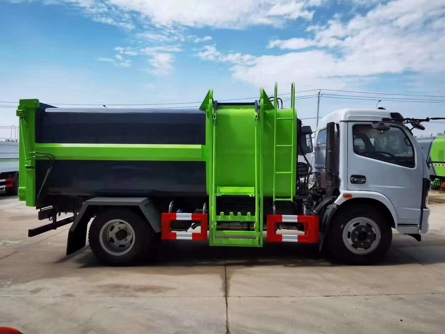 DongFeng Environmental protection garbage trucks garbage vehicle wholesale china