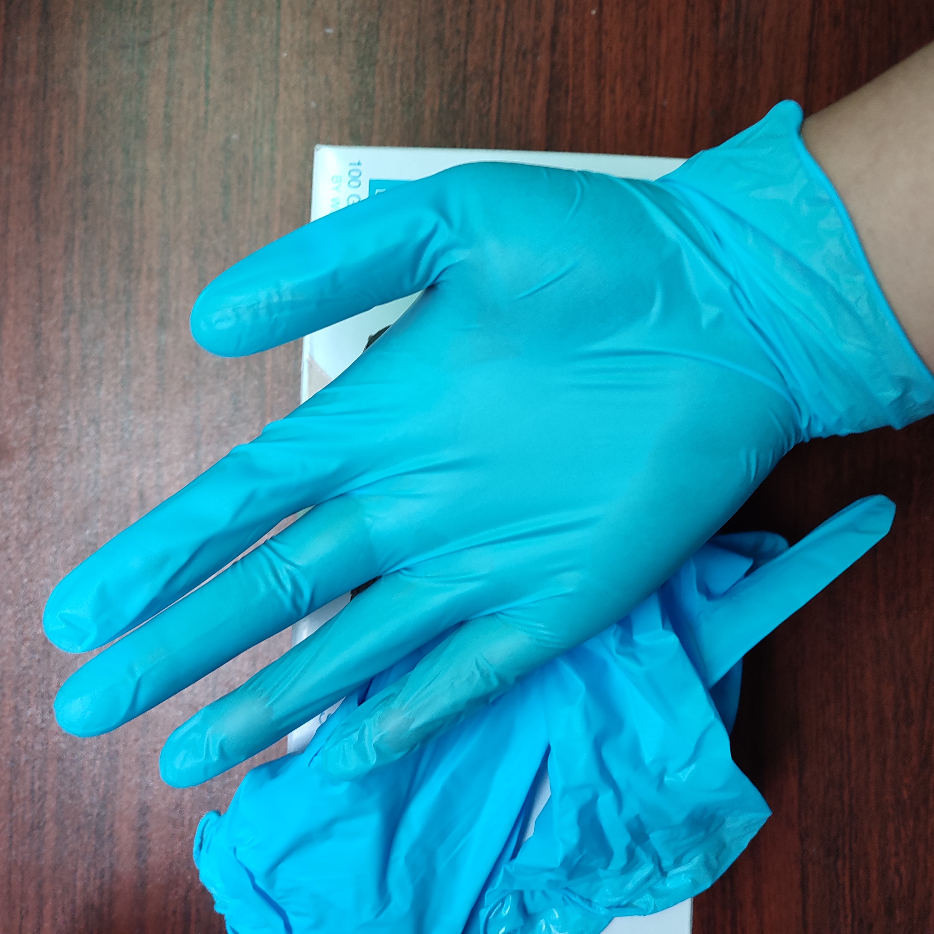 high quality powder free disposable blue synthetic  gloves factory supplier