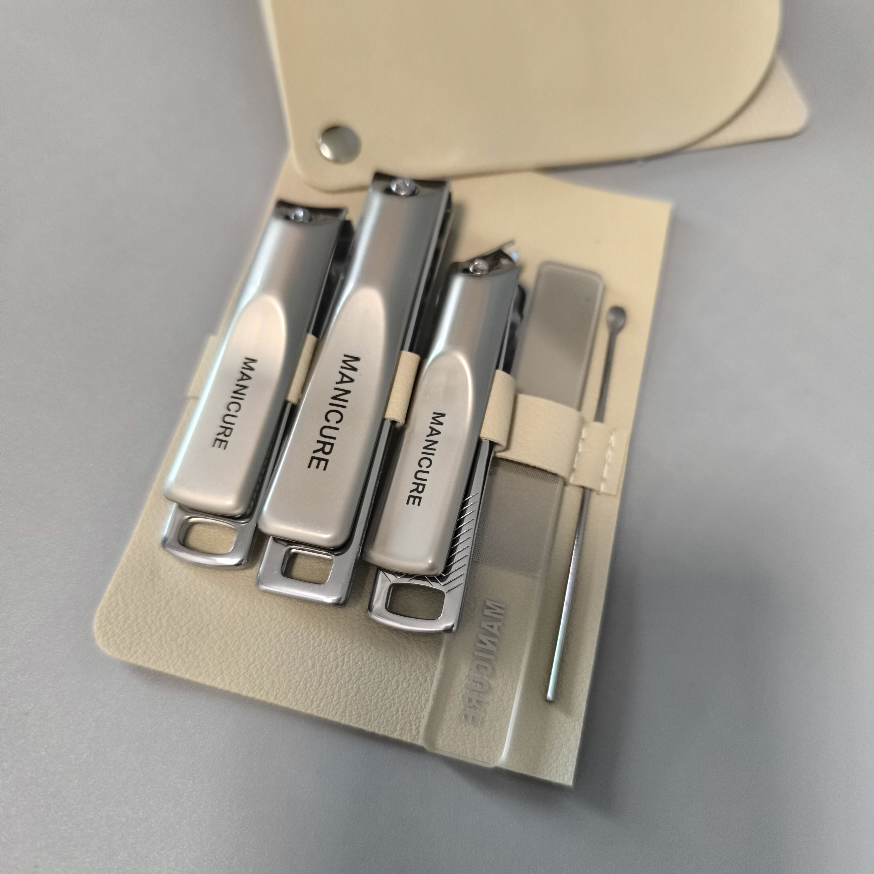 Portable 5-in-1 Manicure Set with Leather Case